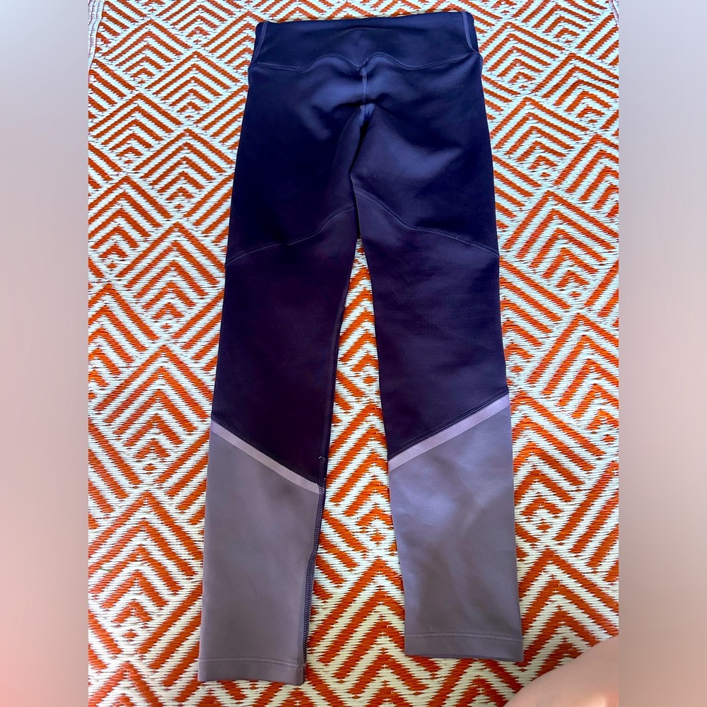 under armour nocturn purple high rise coldgear graphic legging size medium